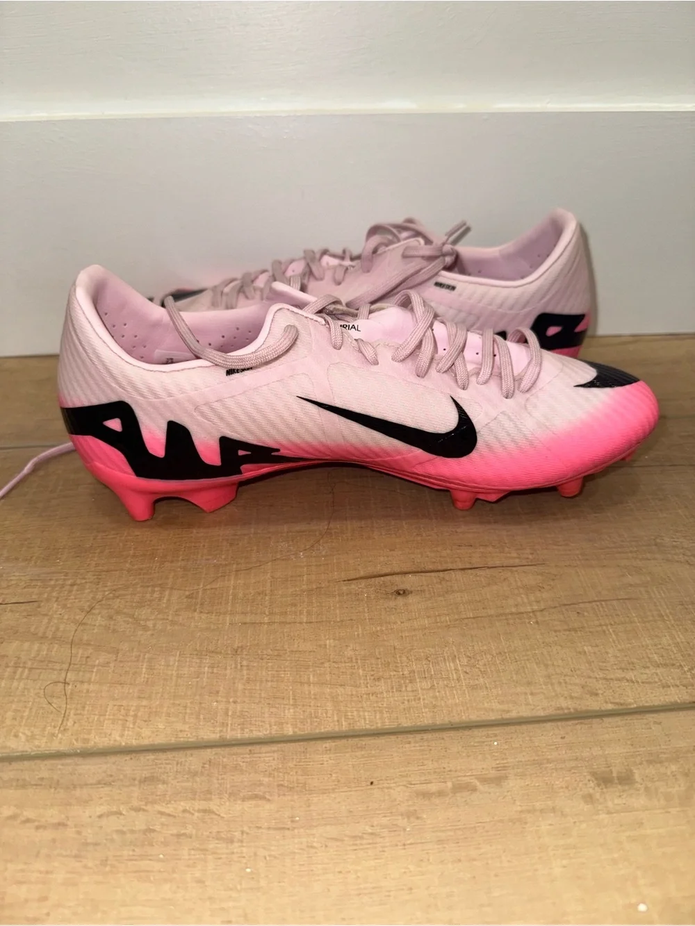 Nike Air Zoom Mercurial Soccer Cleats Pink Black Low Top Men’s 7.5 Womens 9